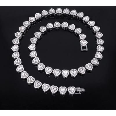 Luxe en Exquise Hartvormige met Diamanten Bezette Roestvrijstalen Ketting voor Dagelijkse Matching Modieuze Zirkonia koper