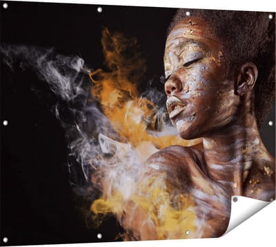 Gards Tuinposter Afrikaanse Vrouw met Zilver en Goud - 120x90 cm - Tuindoek - Tuindecoratie - Wanddecoratie buiten - Tuinschilderij