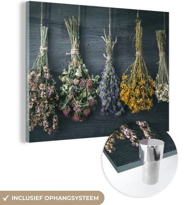 MuchoWow® Glasschilderij 120x90 cm - Schilderij acrylglas - Droogbloemen - Bloemen - Boeket - Stilleven - Touw - Bundel - Foto op glas - Muurdecoratie woonkamer - Wanddecoratie slaapkamer - Schilderijen