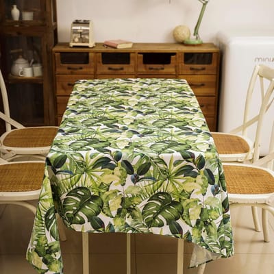 Ronde polyester tafelkleed, bedrukt met felgroene ananas & tropische bladeren. Duurzaam, herbruikbaar en gemakkelijk schoon te maken. Geweldige decoratie voor keuken, eetkamer 152x220