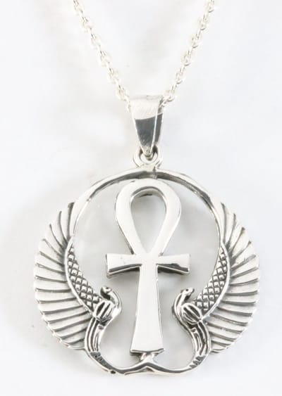 Bewerkte zilveren ankh hanger aan ketting