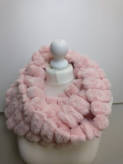 Dames choker Dolores imitatiebont effen licht roze ronde sjaal colsjaal rond model