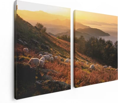 Artaza Canvas Schilderij Tweeluik Schapen in de Bergen  - 120x80 - Foto Op Canvas - Canvas Print