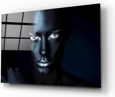 Insigne Glazen Schilderijen - Vrouw Portret Glasschilderij - 72x46 Cm - 4 mm