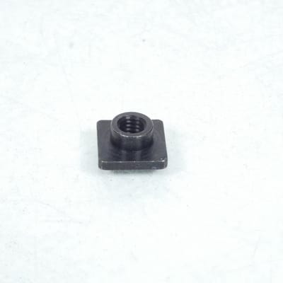 Vierkantmoer m6 p100 voor motor suzuki 250 rm 1996 tot 2008 09152-06024 nieuw