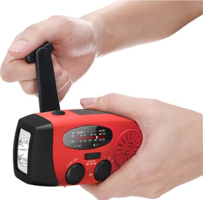 Noodradio - Accu Radio - Radio Voor In Nood - Rampen En Oorlog - Opblaadbaar via USB, Zon En Opwinden - Opwindradio - AM/FM - Met Zaklamp