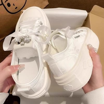 Lente en Herfst Nieuwe Wolken Koreaanse Kleine Witte Schoenen Dames Veelzijdig Casual Niche Design Ademende Canvas Schoenen 40