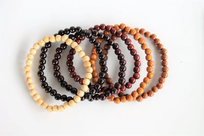 Houten kralen armbanden set - A kwaliteit - 18 cm - 6 stuks - Trendy - Cadeau - Kerstcadeau - Sinterklaas - Uni-sex - Accessoires - Kralenarmband - Houtenkralen - Armbanden - Stoer - Charmant