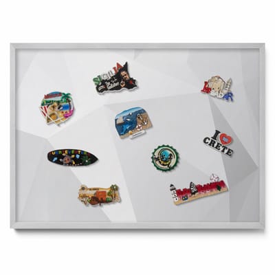 Tulup Magneetbord met Zilveren Frame - Grijs Magneetbord Met Decoratieve Patronen - 70 cm x 50 cm - 3D geometrische achtergrond - Magnetisch Bord voor aan de Wand - Magneetbord met Effen Frame - Magnetisch Bord Decoratief