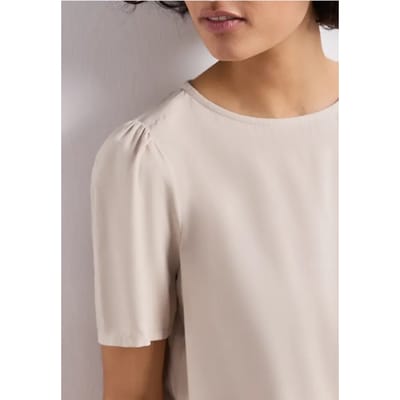 Blouse met ronde hals en korte pofmouwen