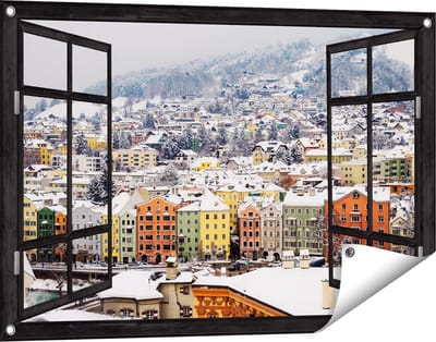 Gards Tuinposter Doorkijk Gekleurde Huisjes met Sneeuw in Oostenrijk - 90x60 cm - Tuindoek - Tuindecoratie - Wanddecoratie buiten - Tuinschilderij