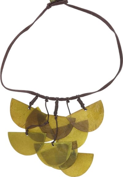 Behave - Dames Ketting Olijf Groen Met Schelpen Hangers - Nikkelvrij - Handgemaakt En Duurzaam