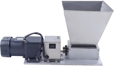 Elektrische Graanmolen - Voeder Schrootmolen - Mout Malen - Roestvrijstalen Wals - 4 Liter Trechter - Zilver