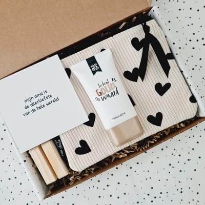 Wrapped Up Cadeauboxen 'Goud waard' - Cadeau voor Oma – Moederdag cadeau voor oma - Beterschap cadeau voor oma - Verjaardag cadeau voor oma