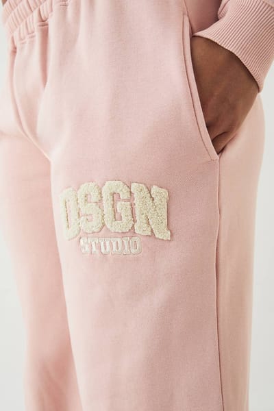 Dames DSGN Studio Badstof Applique Rechte Pijp Jogger | Light Pink | Maat: XL