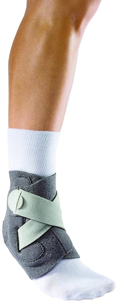 Enkelstabilisator - Enkelbrace - Ondersteuning Enkel - Verstelbare Compressie - One Size - Zwart