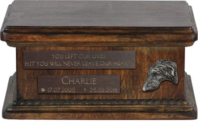 Persoonlijke houten urn voor Schotse Deerhound as met gravure