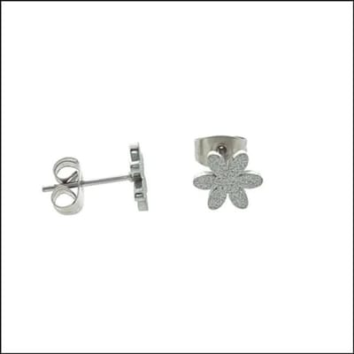 Aramat Jewels | Oorbellen | Stalen Oorbellen Bloem - Perfect Cadeau! | Bloem-Zilverkleurig-Sandblasted-8mm | |7mm | Staal | Volwassenen | Verkleurd niet