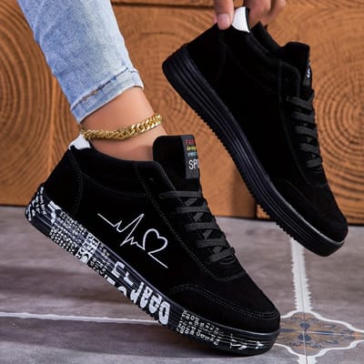 Dames Casual Sneakers met Zachte Zool en Platform, Hartdesign, Vetersluiting, Comfortabele Skateschoenen voor Valentijnsdag, Laag Uitgesneden, Halfhoog Uitgesneden, Koppel Schoenen 44 zwart