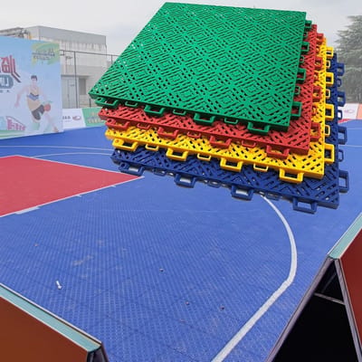 Sportvloer Tegels - Modulaire Vloermat - Buiten Sporten - Zelf-drainerend Ontwerp - 30x30 cm - Grijs
