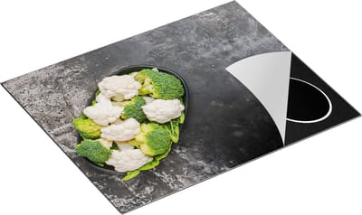 Chefcare Inductie Beschermer Bloemkool met Brocolli op Zwarte Marmer - 65x50 cm - Afdekplaat Inductie - Kookplaat Beschermer - Inductie Mat