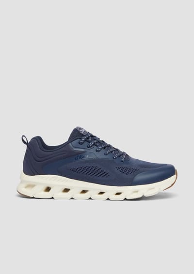 Sportieve veterschoenen met een prestatiegerichte uitstraling s.Oliver