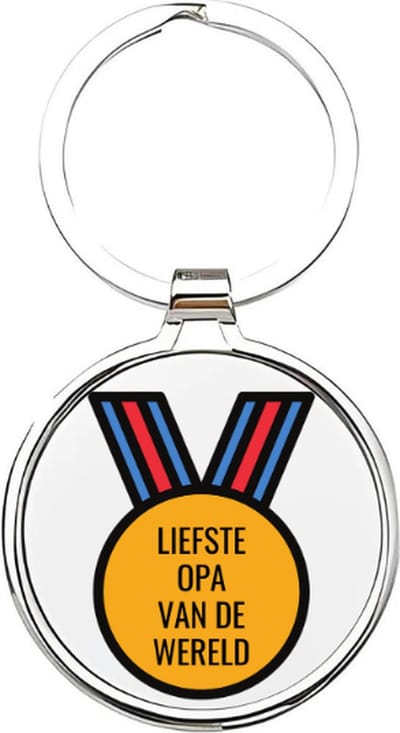 Akyol - liefste opa van de wereld Sleutelhanger - Opa - de leukste opa - opa sleutelhanger - grootvader sleutelhanger - sleutelhanger voor opa - familie sleutelhanger - verjaardagscadeautje - cadeau voor opa - grandfather - pake\ - 4 x 7,5 CM