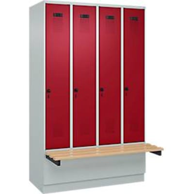 C+P Evolo Plus garderobekast, 4 vakken van elk 300 mm breed, sokkel, zwevende bank, B 1200 x D 815 x H 1950 mm, draaigrendel, lichtgrijs/ruy rood