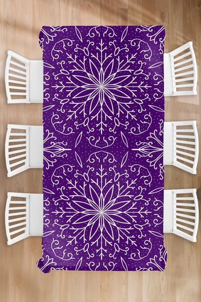 Kerst Tafelkleed - Kerstmis Decoratie - Tafellaken - Patronen - Kerst - Sneeuw - 130x260 cm - Kerstmis Versiering - Tafeldecoratie Kerstmis - Kerstdecoratie tafel - Tafelversiering