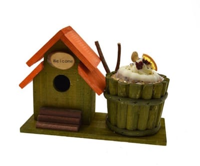 Tweetfeed Vogelhuisje met vogeltaart – dubbele functie van beschutting en voeding