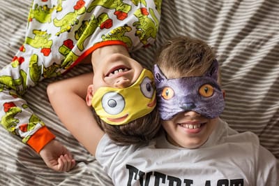 FEROCITY - Slaapmasker Universeele maat om te slapen - Relax tijdens het reizen - Delicate stof - Zwart