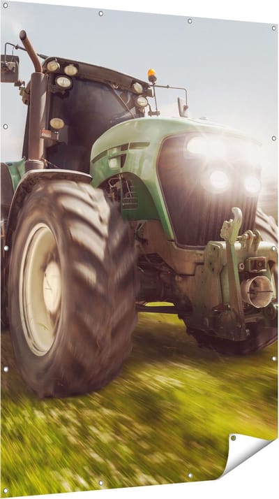Gards Tuinposter Tractor op het Gras - Trekker - 120x180 cm - Tuindoek - Tuindecoratie - Wanddecoratie buiten - Tuinschilderij