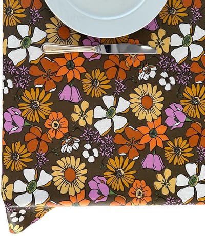 BINK Bedding Tafelkleed / Tafelzeil Flower Power – Acryl Gecoat Katoen – Afneembaar & Wasbaar – 100x145 cm – Bruin, Oranje, Lila