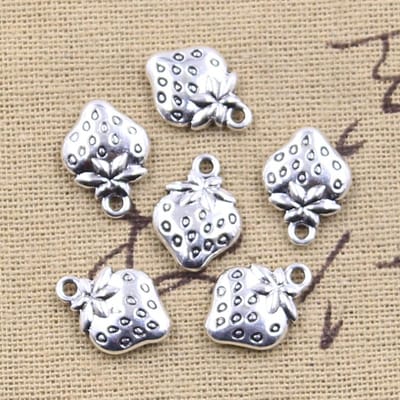 20Pcs Breloques Fruit Fraise 15X11Mm Couleur Argent Antique Pendentifs Fabrication Artisanale DIY Fournitures Bijoux Tibétains Faits Main white