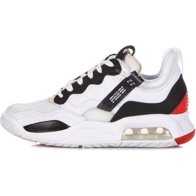 Jordan Ma2 Low herenschoen wit/zwart/universiteitsrood/lt smoke grijs