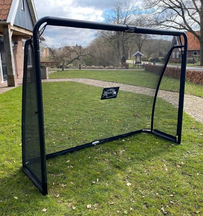 Buitenspeelgoed Keupink - Stalen voetbaldoel - 240x180x80 cm BK Champ - Zwart - Voetbalgoal groot - Inclusief schietnet