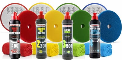 Menzerna polijst pakket 250 ml bestaande uit; Heavy Compound 400, Medium cut polish 2200, Super Finish 3500, PowerLock 4, 4 Pads 150mm Garage Freaks, 4 Poetsdoekjes 40x40 550 gsm