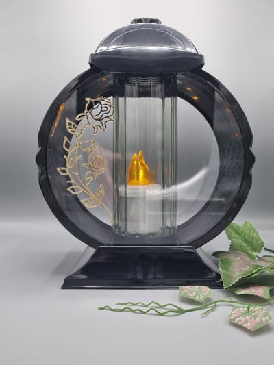 Herdenkingslicht - L-16a - Lantaren - Roos - Goud - Led-kaars 1920uur - Windlicht - Graflicht - Graflantaarn - Grafdecoratie