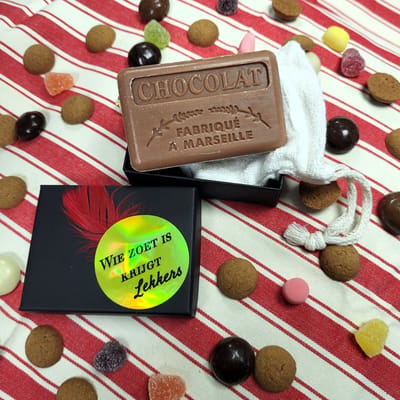 sinterklaas cadeautje chocolade zeep met bamboe zeepzakje - sinterklaas - cadeautje - sinterklaas gift - Uniek cadeautje - vegan - dierproefvrij - natuurlijk - sinterklaas chocolade