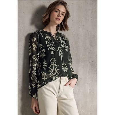 Gedessineerde chiffontuniek