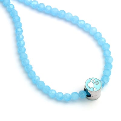 The Carat Shop - Barbie blauwe kraal ketting met ronde Barbie kraal charme