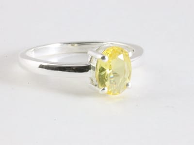 Fijne hoogglans zilveren ring met citrien - maat 15.5