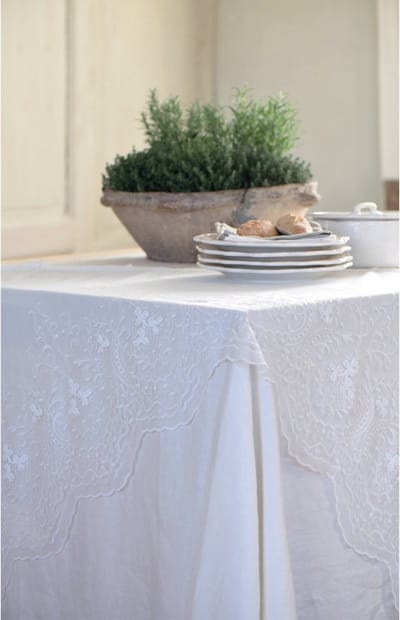 Tafellaken / Tafelkleed | Audrey - Geborduurde Kant - Machinewasbaar 180 x 280 cm - Off-White - Pimlico