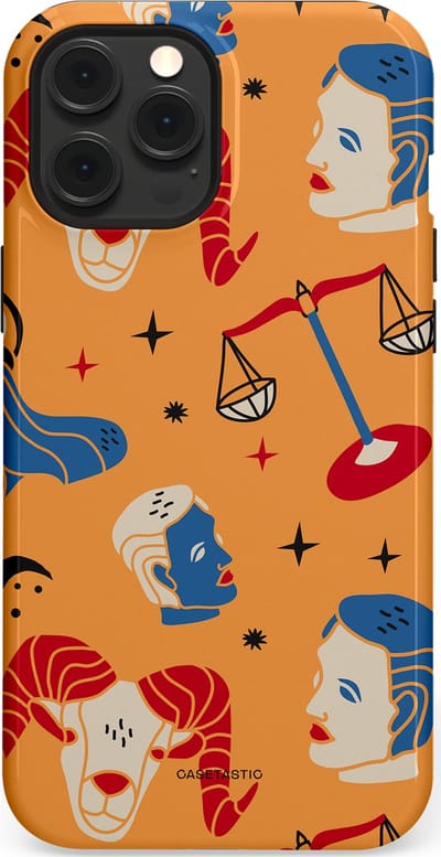 Casetastic hoesje geschikt voor Apple iPhone 12 Pro Max - MagSafe - Dubbellaagse bescherming - Zodiac in lijn - Fashion Case - Okergeel Terracotta Zand Rood