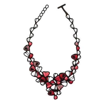 Batucada - Dahlia - Collier van Plantaardige Oorsprong en Hypoallergeen - Vrouwen Ketting met bloemblaadjes vormen - Antiallergisch Halsketting - Zwart - Roze - Rood - lengte 40/45 cm - effect Tattoo - oogt als Rubber