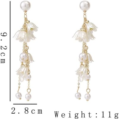 Lange Oorbellen Acryl Witte Bloem Kwastje Dangle Oorbellen voor Vrouwen Bruiloft Feest Imitatie Parel Trendy Statement Sieraden Cadeau white