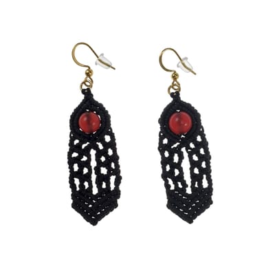 Micro Macramé Oorbellen, Bohemian Stijl met Rode Carneool Agaat, Haakoorbellen Dames, Verguld RVS - Handgemaakt