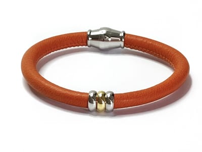 NIEUW! Jolla - dames armband zilver - leer - magneetsluiting - bedels - tweekleurig - Single Ladies - Oranje