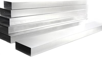 Vlak kanaal 300 mm x 1000 mm voor ventilatie en afvoerleidingen
