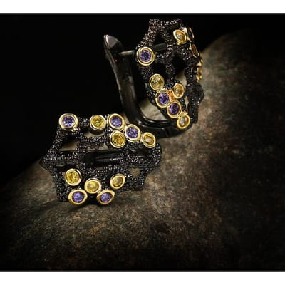 Boucles d'oreilles créatives en forme de fleur de diamant creux pour femmes   Accessoires de boucles d'oreilles simples et polyvalents de style européen et américain black